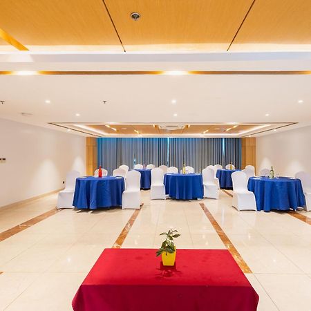 Hotel Siraichuli 치트완 외부 사진