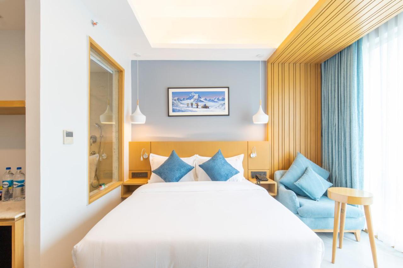 Hotel Siraichuli 치트완 외부 사진