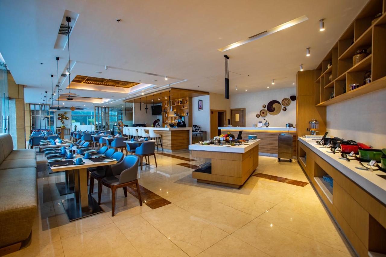 Hotel Siraichuli 치트완 외부 사진