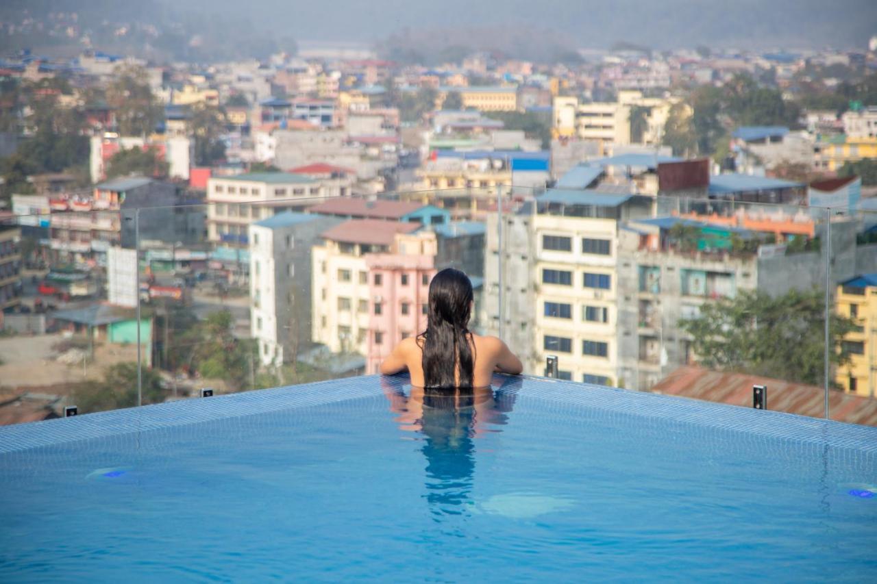 Hotel Siraichuli 치트완 외부 사진