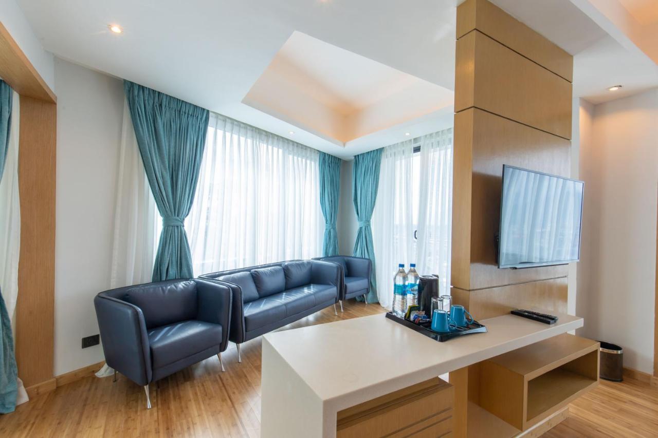 Hotel Siraichuli 치트완 외부 사진